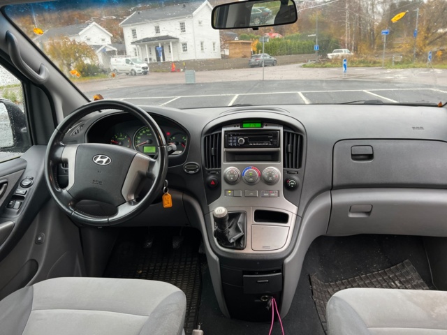 953065-13 Hyundai H-1 Travel 2.5 CRDi - 2008