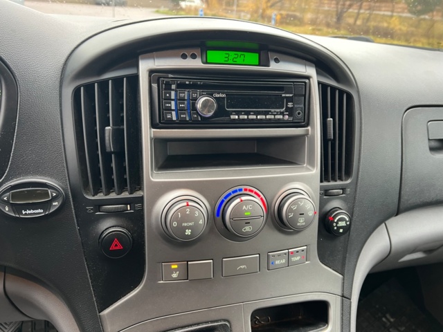 953065-16 Hyundai H-1 Travel 2.5 CRDi - 2008