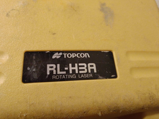 1000027-4 Topcon rotary laser equipment and digital spirit level