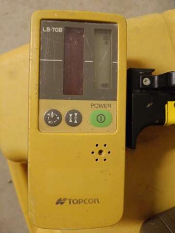 1000027-7 Topcon rotary laser equipment and digital spirit level