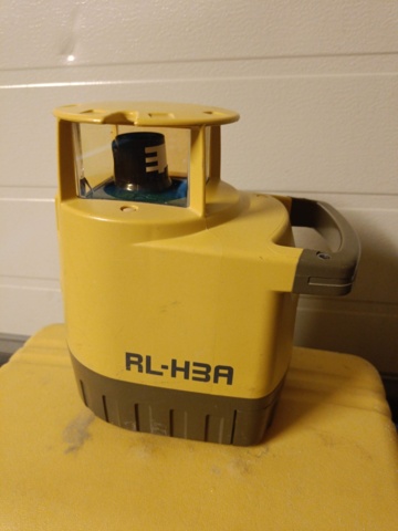 1000027-8 Topcon rotary laser equipment and digital spirit level