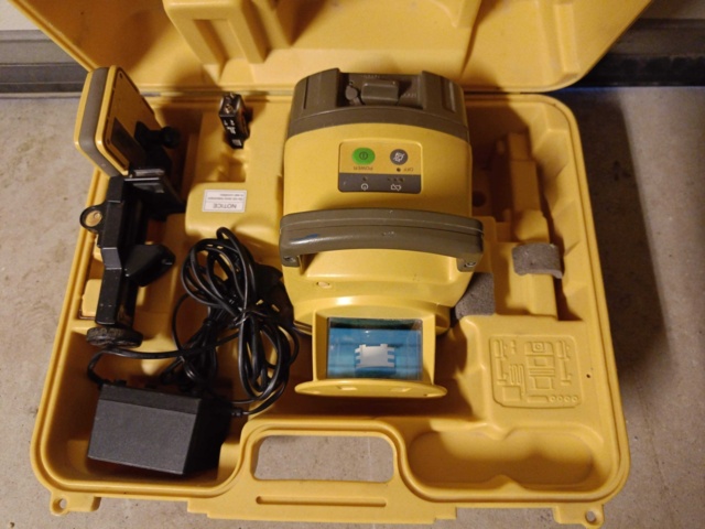 1000027-9 Topcon rotary laser equipment and digital spirit level