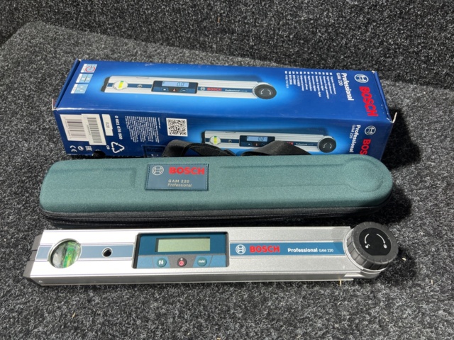1052670-1 Protractor / spirit level Bosch GAM 220