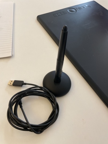 1060503-2 Wacom Intuos Pro Drawing pad for computer