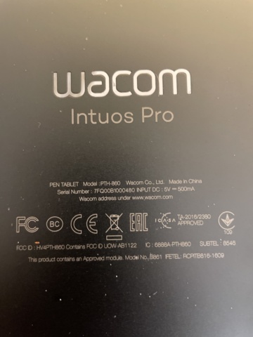 1060503-6 Wacom Intuos Pro Drawing pad for computer