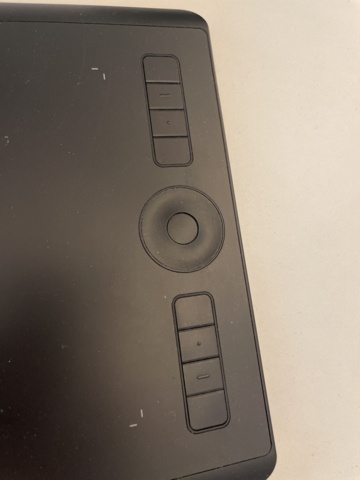 1060521-4 Wacom Intuos Pro Drawing pad for computer