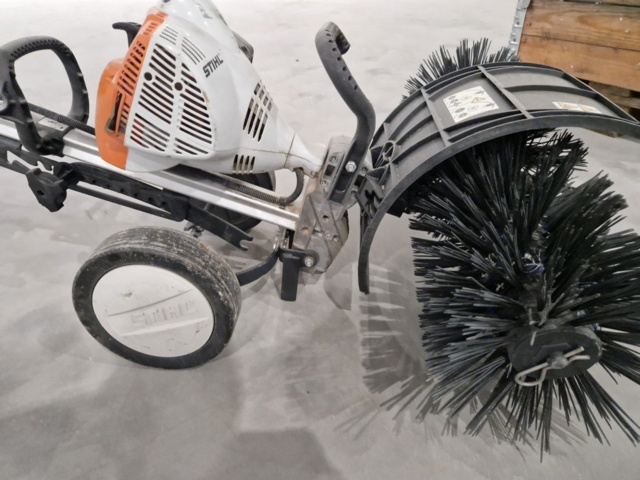 1111600-7 Multimotor, STIHL MM 56, with dust roller