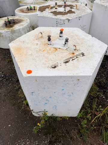 1111588-1 Concrete foundation for flagpole 4 pcs