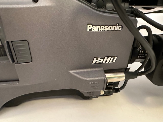 1071661-7 Film camera Panasonic AG-HPX500 Camcorder W/Canon 16X K with various accessories