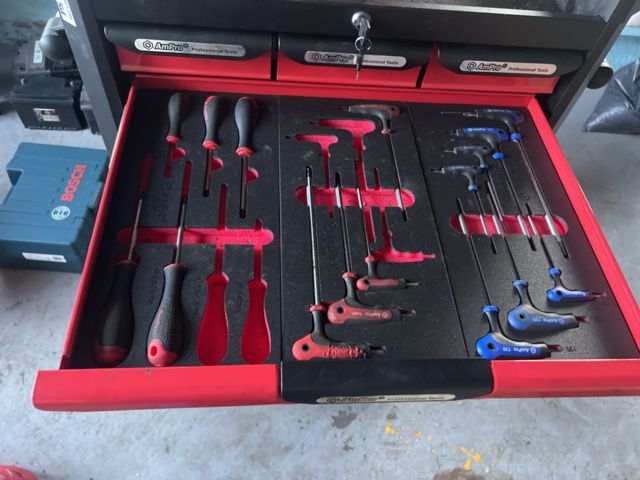 1051302-3 Tool trolley Ampro