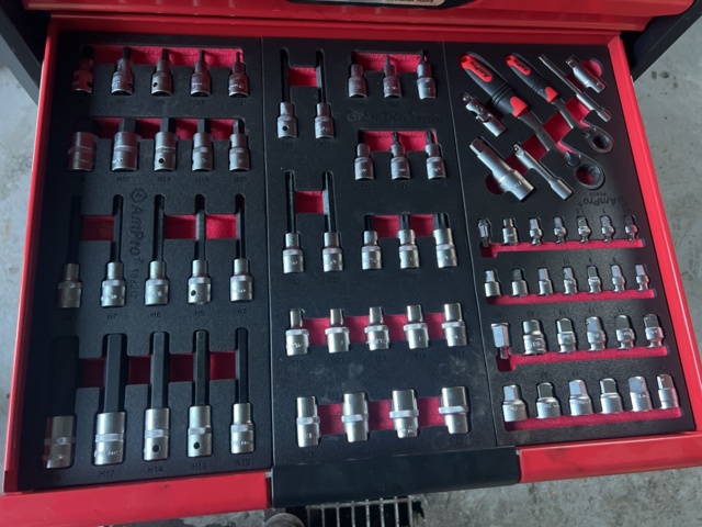 1051302-8 Tool trolley Ampro