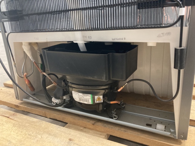 1101278-7 Freezer Whirlpool UW8 F2C XLSB