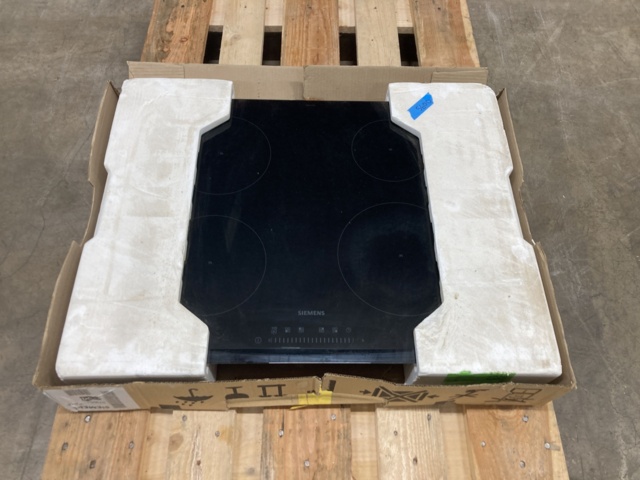 1101284-1 Induction hob Siemens EH651FEB1E ( Used )