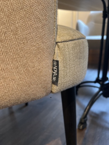 1052677-7 2st Runda ekbord med 9s stolar - deNONA  ø110/120cm