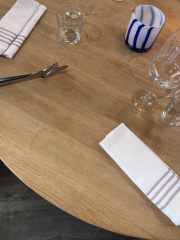 1052677-10 2st Runda ekbord med 9s stolar - deNONA  ø110/120cm