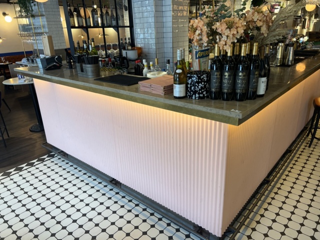 1052696-3 Bar for disassembly