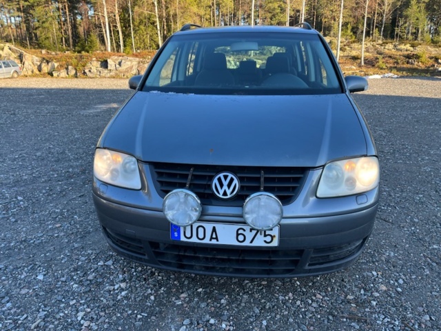 1111923-3 Volkswagen Touran 1.6 FSI - 2004 Repair item