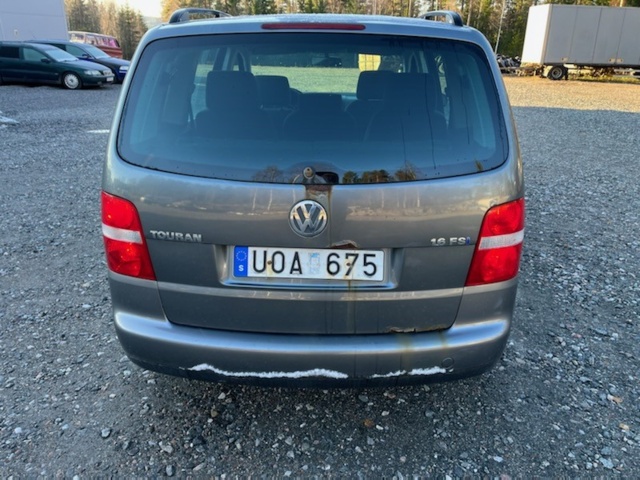 1111923-5 Volkswagen Touran 1.6 FSI - 2004 Repair item