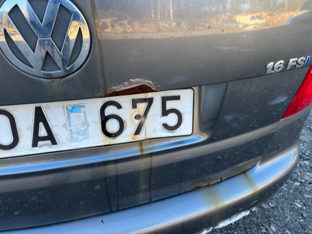 1111923-7 Volkswagen Touran 1.6 FSI - 2004 Repair item