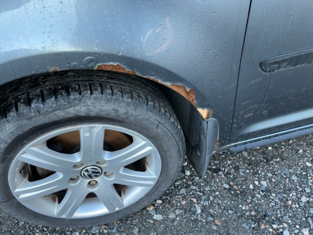 1111923-11 Volkswagen Touran 1.6 FSI - 2004 Repair item