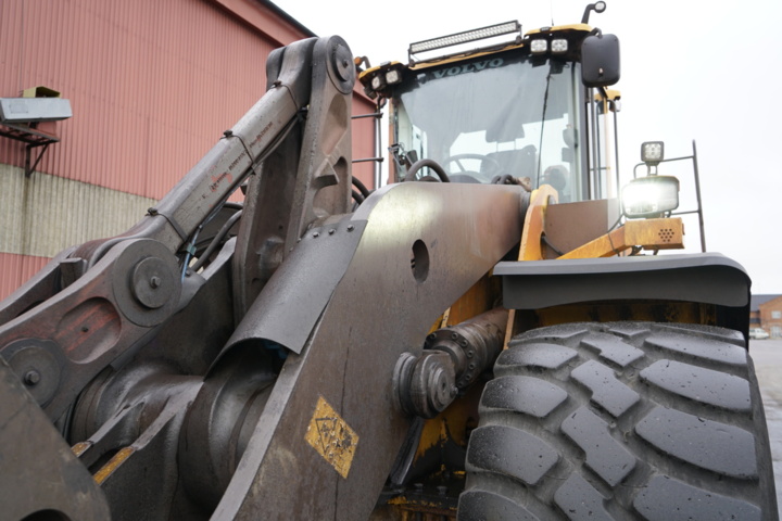 1111925-13 Loader Volvo L220H - 2015