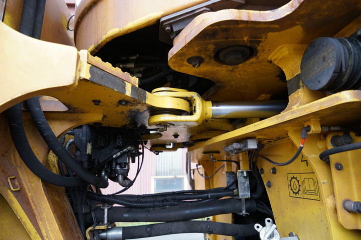 1111925-25 Loader Volvo L220H - 2015