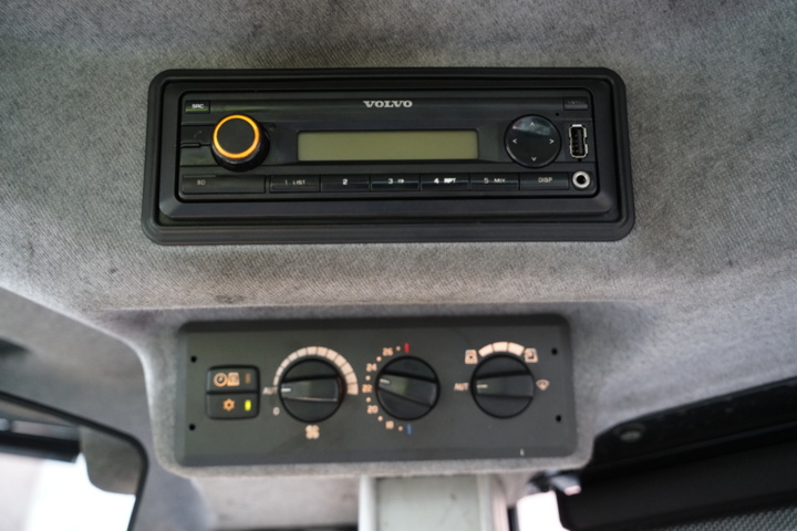 1111925-41 Loader Volvo L220H - 2015