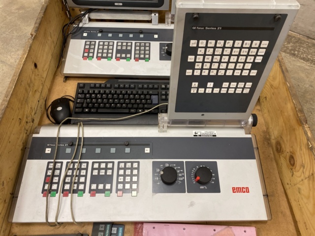 1081135-3 Programming station EMCO