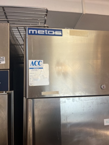 1052707-4 Refrigerator Metos A700R TN - 2004