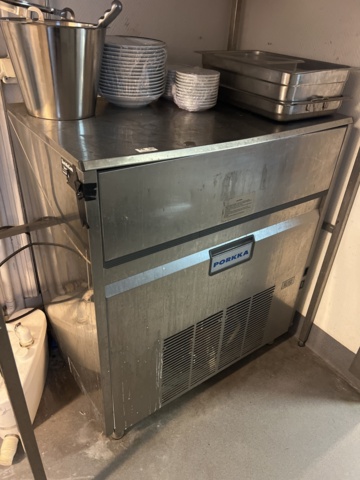 1052723-2 Ice machine Porkka KL152