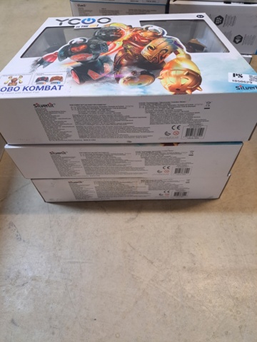 1050629-2 Silverlit Robo Kombat twin Pack robots 3pcs