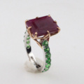 1112014-1 Ring 14K Gold with Ruby and Tsavorite