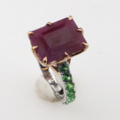 1112014-3 Ring 14K Gold with Ruby and Tsavorite