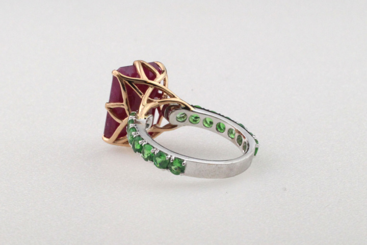 1112014-6 Ring 14K Gold with Ruby and Tsavorite
