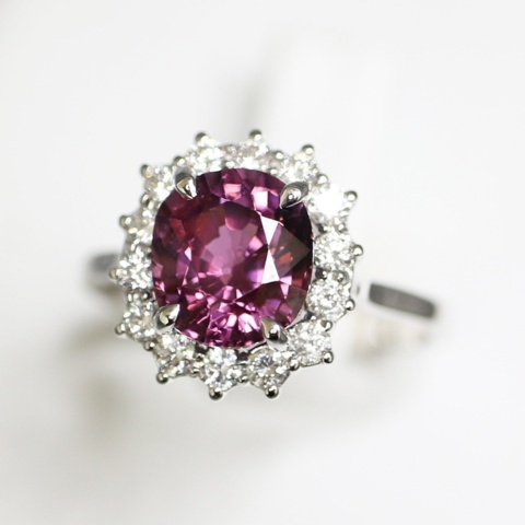 1112017-4 Ring 14K White Gold with untreated Spinel and Diamonds