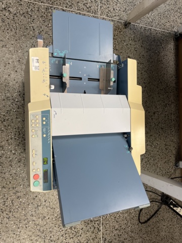 1085779-5 Folding machine Duplo DF-915