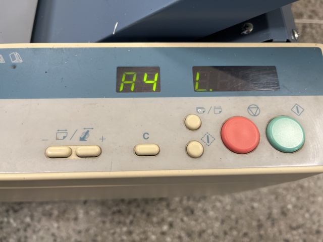 1085779-7 Folding machine Duplo DF-915