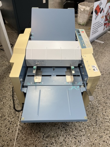 1085779-10 Folding machine Duplo DF-915