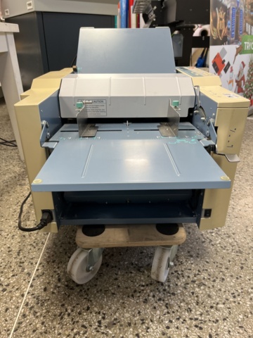 1085779-11 Folding machine Duplo DF-915