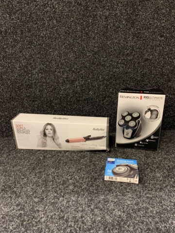 1089332-4 Assortment of home electronics