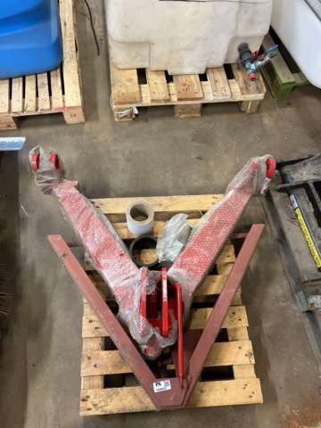 1068653-1 A - Frame attachment to the tractor