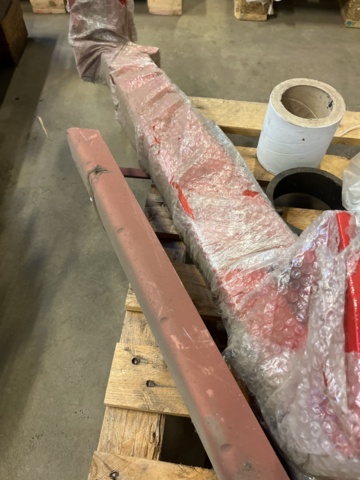 1068653-6 A - Frame attachment to the tractor