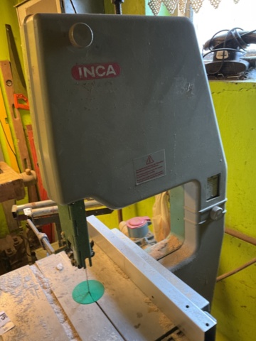 1061727-6 Smaller band saw INCA