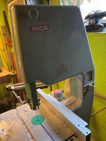 1061727-7 Smaller band saw INCA