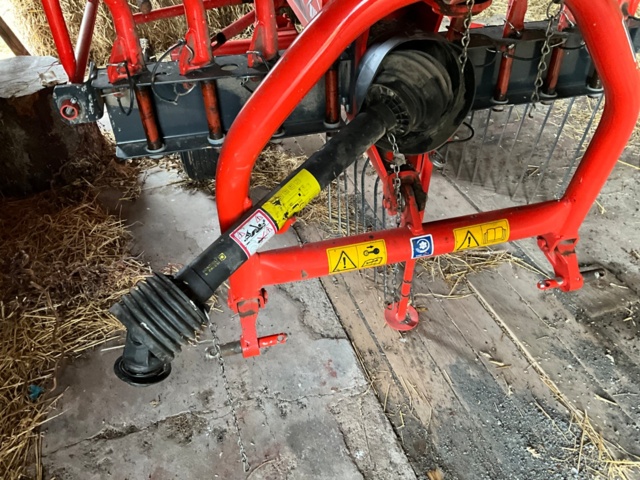 1061752-8 Stringer KUHN GA 3801 GM