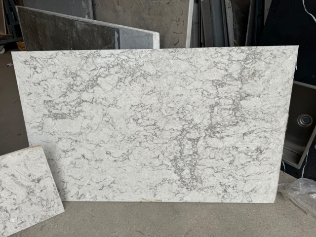 1112208-2 2 stone slabs, shiny