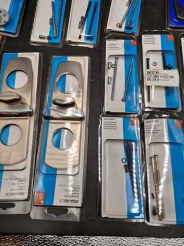 1103194-4 Assortment of Assa Abloy handle screw + knob plate - Shipping included