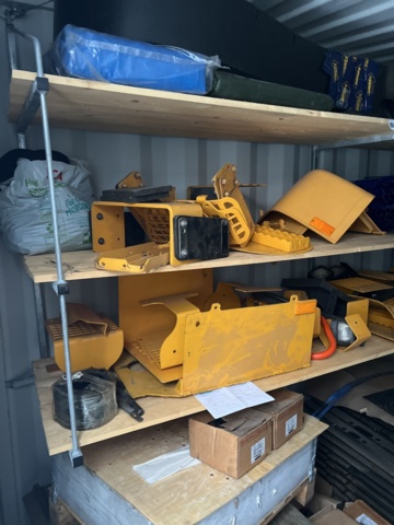 897673-4 20 foot Container volvo engine D6H -10 Caterpillar plates garbage parts