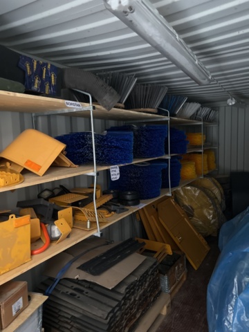 897673-5 20 foot Container volvo engine D6H -10 Caterpillar plates garbage parts