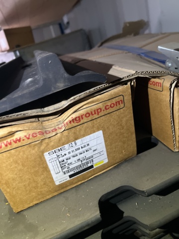 897673-13 20 foot Container volvo engine D6H -10 Caterpillar plates garbage parts